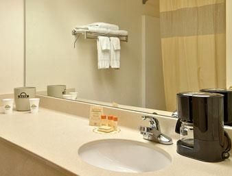 Days Inn & Suites By Wyndham Huntsville Kamer foto